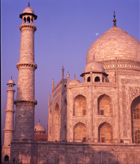 moonrise on Taj Mahal